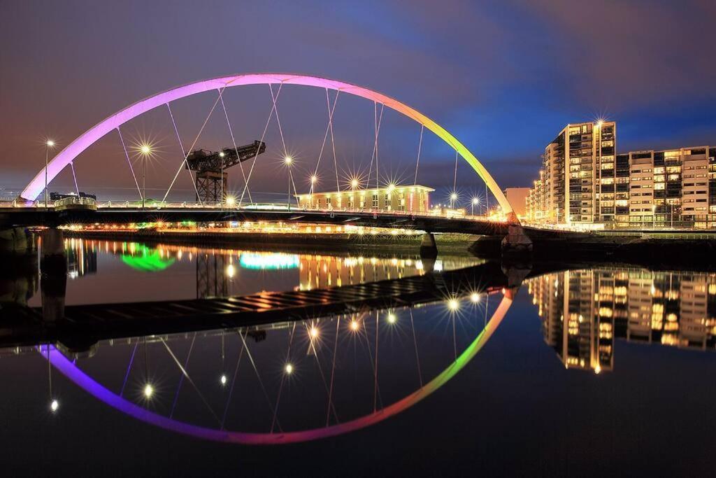 Fabulous Location, One Bedroom West End Flat, Just Off Byres Rd, Close To Sec & Hydro Glasgow Bagian luar foto