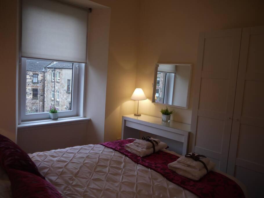 Fabulous Location, One Bedroom West End Flat, Just Off Byres Rd, Close To Sec & Hydro Glasgow Bagian luar foto