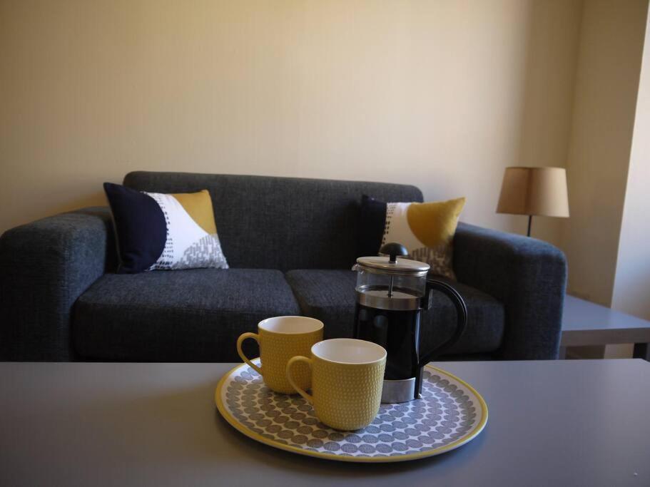 Fabulous Location, One Bedroom West End Flat, Just Off Byres Rd, Close To Sec & Hydro Glasgow Bagian luar foto